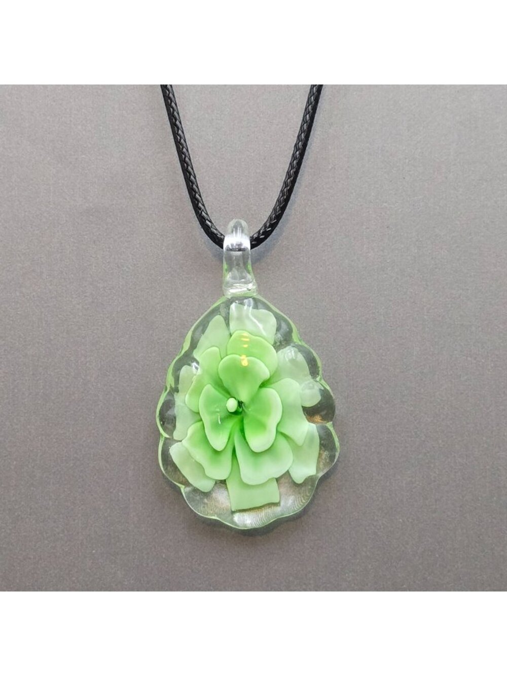 Artisan Glass Leaf Pendant Necklace Green Floral Scalloped Edges Botanical